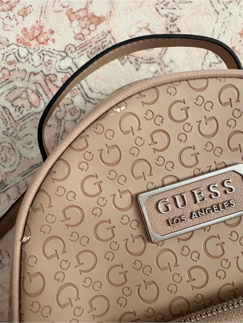 Guess backpack - Picture 2 of 4